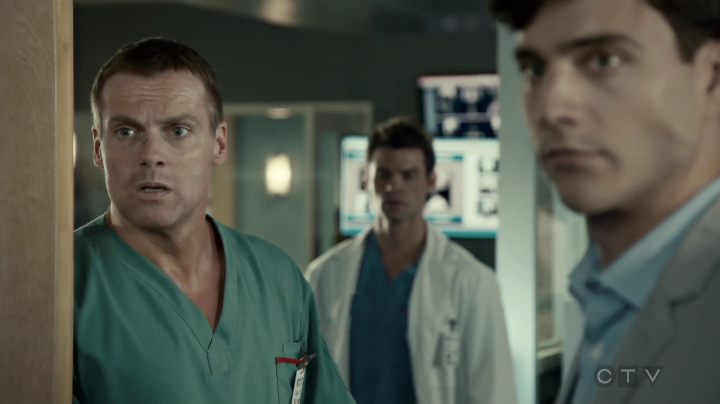 VampireDiariesWorld-dot-org_SavingHope3x01-0319.jpg