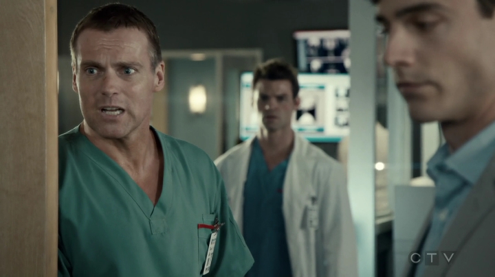 VampireDiariesWorld-dot-org_SavingHope3x01-0325.jpg