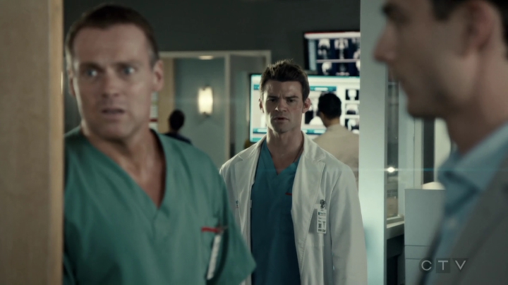 VampireDiariesWorld-dot-org_SavingHope3x01-0328.jpg