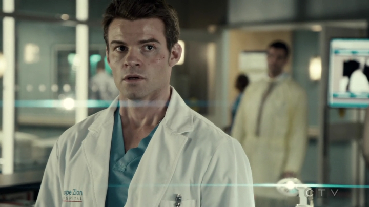 VampireDiariesWorld-dot-org_SavingHope3x01-0343.jpg