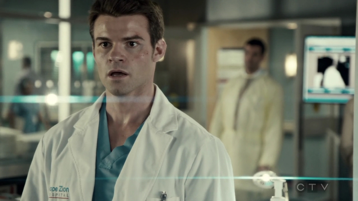 VampireDiariesWorld-dot-org_SavingHope3x01-0344.jpg