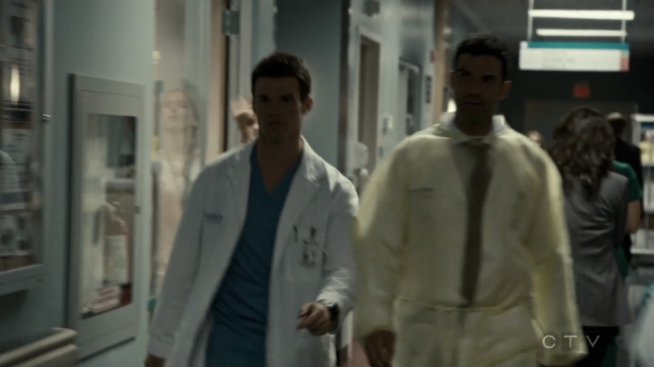 VampireDiariesWorld-dot-org_SavingHope3x01-0452.jpg