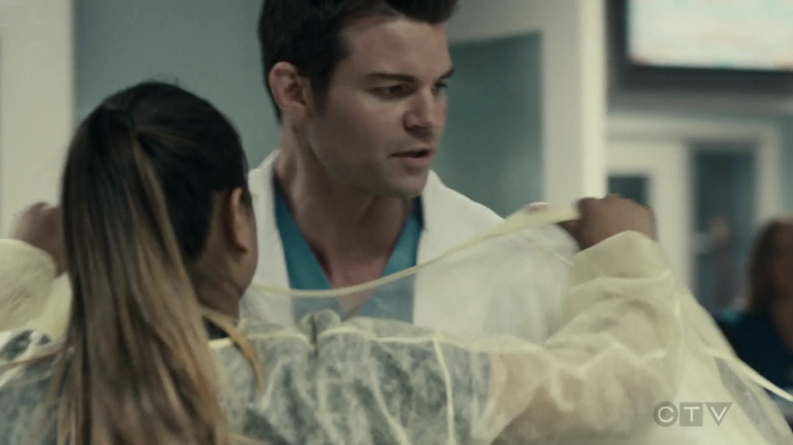 VampireDiariesWorld-dot-org_SavingHope3x01-0460.jpg