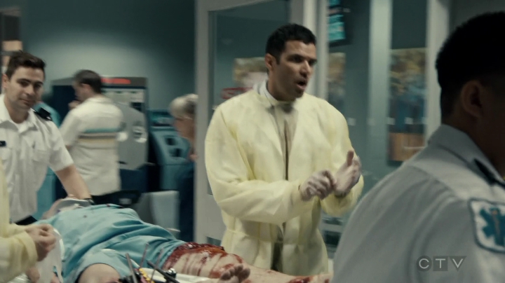 VampireDiariesWorld-dot-org_SavingHope3x01-0477.jpg