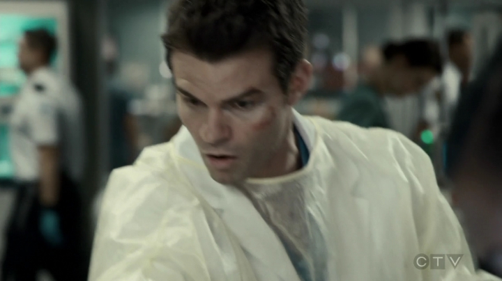 VampireDiariesWorld-dot-org_SavingHope3x01-0492.jpg