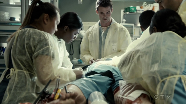 VampireDiariesWorld-dot-org_SavingHope3x01-0513.jpg