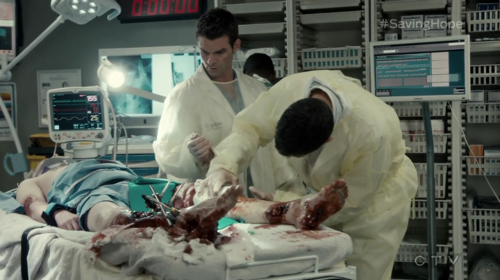 VampireDiariesWorld-dot-org_SavingHope3x01-0751.jpg