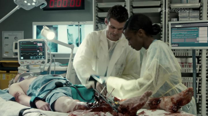 VampireDiariesWorld-dot-org_SavingHope3x01-0767.jpg