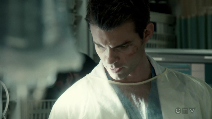 VampireDiariesWorld-dot-org_SavingHope3x01-0814.jpg