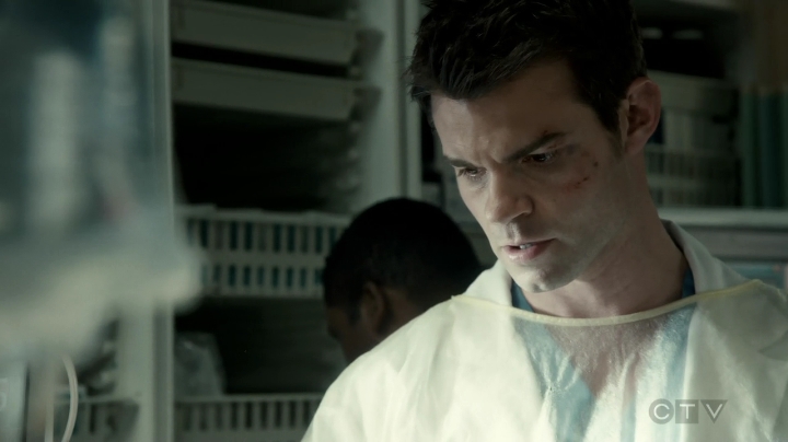 VampireDiariesWorld-dot-org_SavingHope3x01-0829.jpg