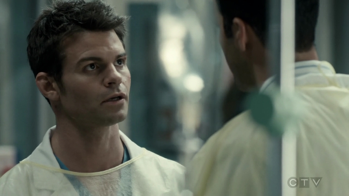 VampireDiariesWorld-dot-org_SavingHope3x01-0851.jpg