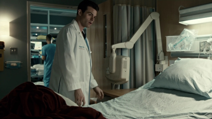 VampireDiariesWorld-dot-org_SavingHope3x01-1107.jpg