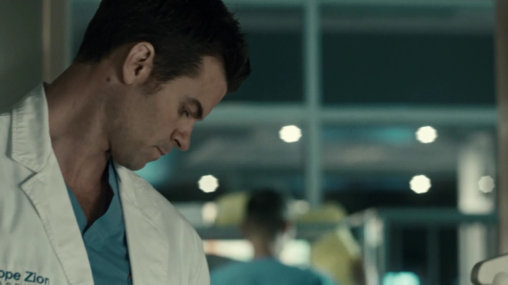 VampireDiariesWorld-dot-org_SavingHope3x01-1112.jpg