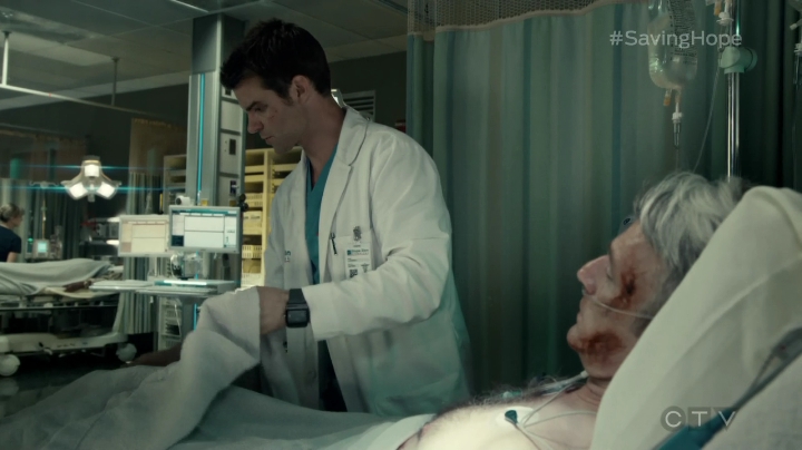 VampireDiariesWorld-dot-org_SavingHope3x01-1156.jpg