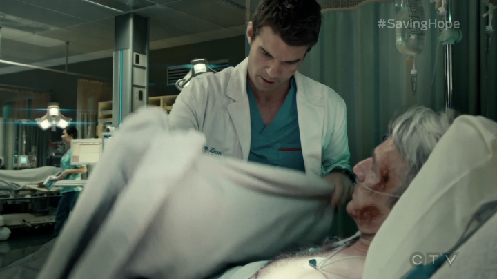 VampireDiariesWorld-dot-org_SavingHope3x01-1158.jpg