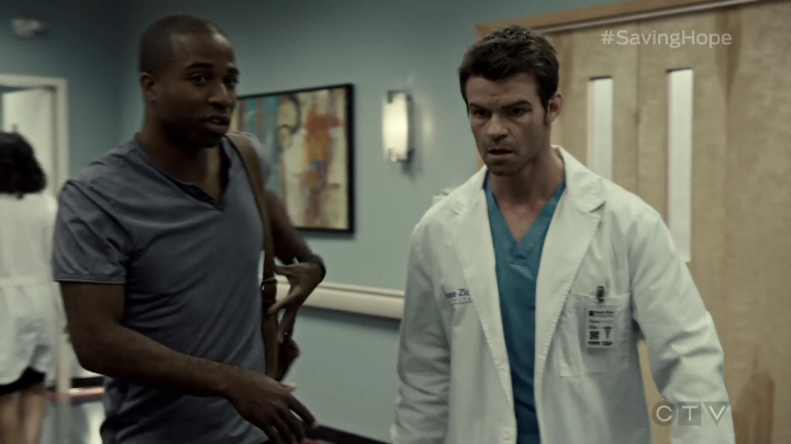 VampireDiariesWorld-dot-org_SavingHope3x02-0425.jpg