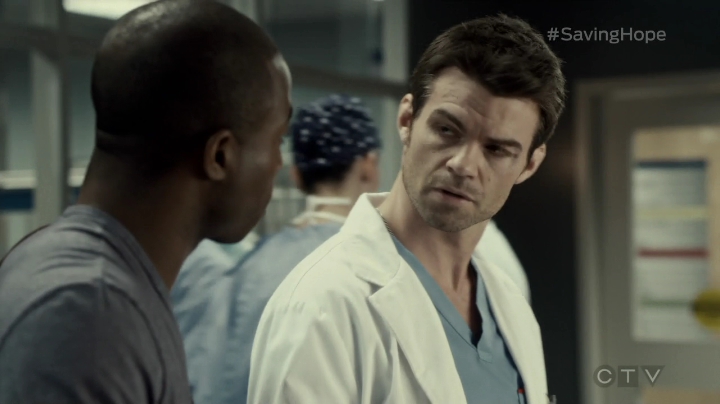 VampireDiariesWorld-dot-org_SavingHope3x02-0434.jpg