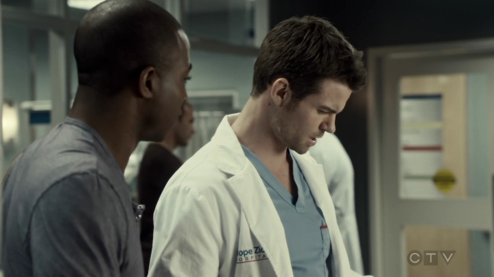 VampireDiariesWorld-dot-org_SavingHope3x02-0438.jpg