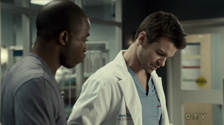 VampireDiariesWorld-dot-org_SavingHope3x02-0447.jpg