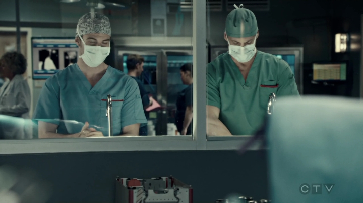 VampireDiariesWorld-dot-org_SavingHope3x02-0462.jpg