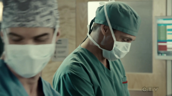 VampireDiariesWorld-dot-org_SavingHope3x02-0480.jpg