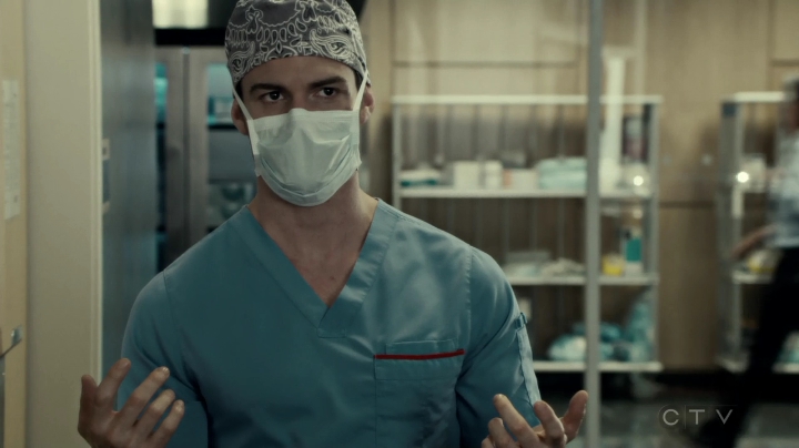 VampireDiariesWorld-dot-org_SavingHope3x02-0506.jpg