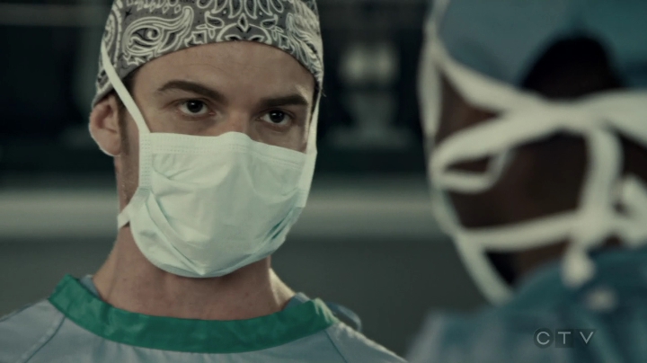 VampireDiariesWorld-dot-org_SavingHope3x02-0576.jpg