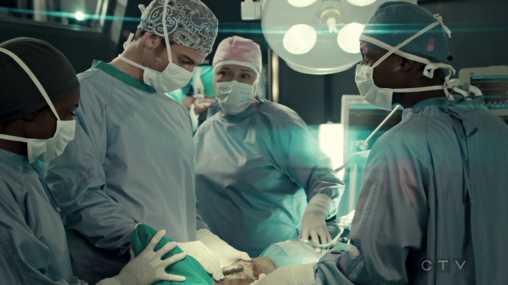 VampireDiariesWorld-dot-org_SavingHope3x02-0604.jpg