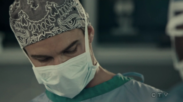 VampireDiariesWorld-dot-org_SavingHope3x02-0692.jpg