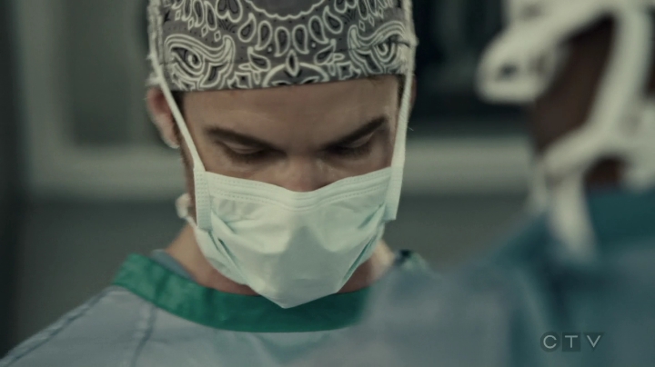 VampireDiariesWorld-dot-org_SavingHope3x02-0729.jpg