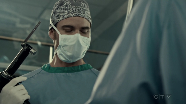 VampireDiariesWorld-dot-org_SavingHope3x02-0739.jpg