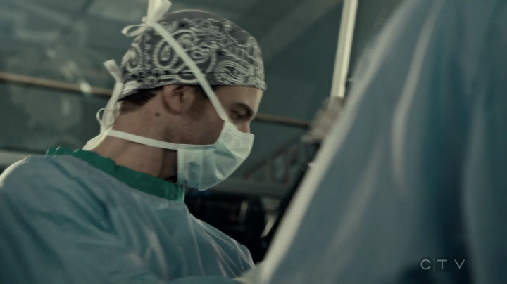 VampireDiariesWorld-dot-org_SavingHope3x02-0740.jpg