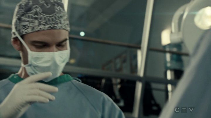 VampireDiariesWorld-dot-org_SavingHope3x02-0741.jpg