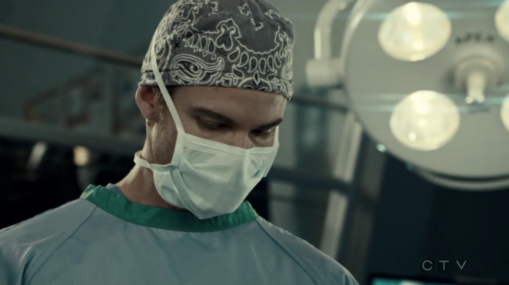 VampireDiariesWorld-dot-org_SavingHope3x02-0743.jpg