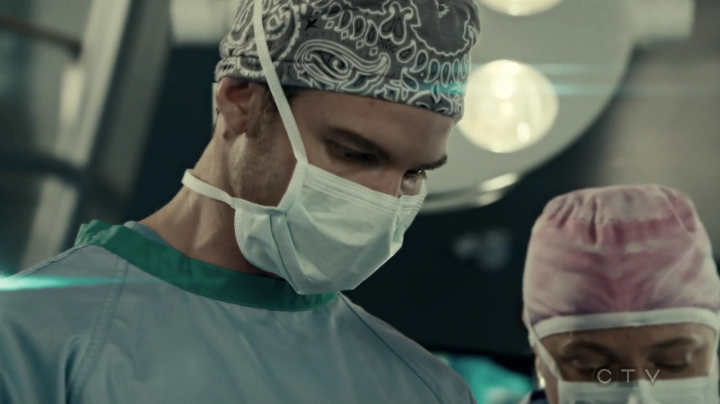 VampireDiariesWorld-dot-org_SavingHope3x02-0745.jpg