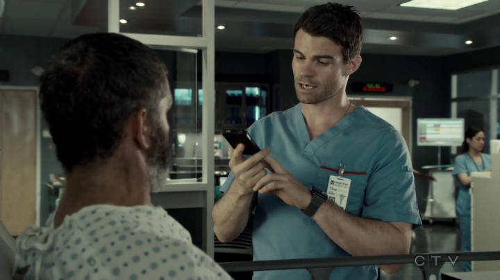 VampireDiariesWorld-dot-org_SavingHope3x02-1944.jpg