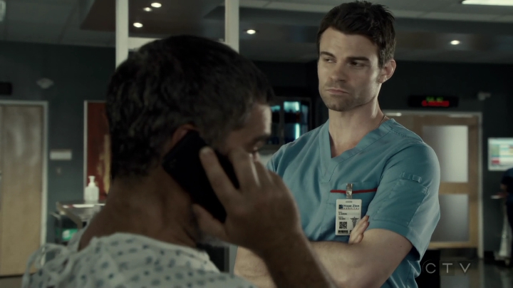 VampireDiariesWorld-dot-org_SavingHope3x02-1966.jpg