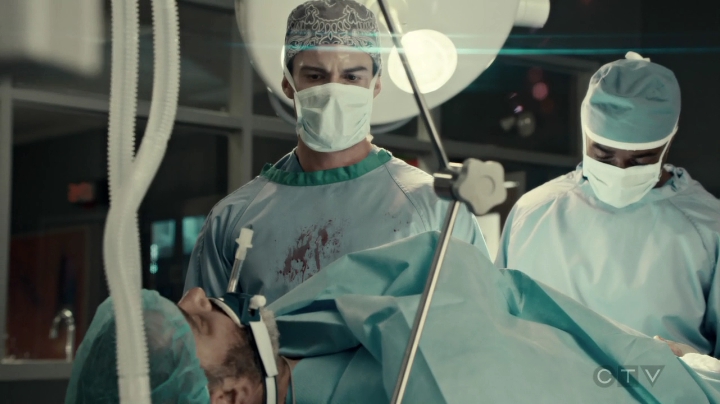 VampireDiariesWorld-dot-org_SavingHope3x02-2252.jpg