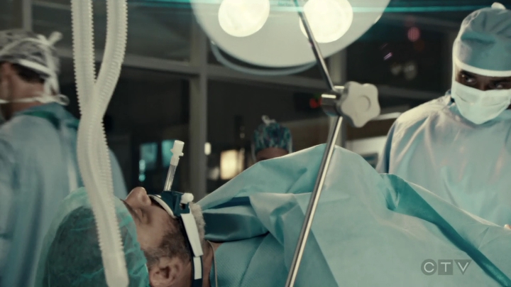 VampireDiariesWorld-dot-org_SavingHope3x02-2254.jpg