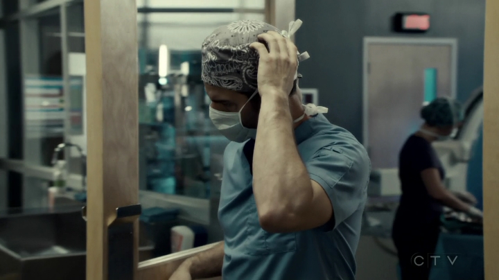 VampireDiariesWorld-dot-org_SavingHope3x02-2261.jpg