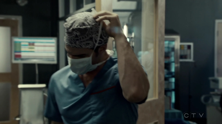 VampireDiariesWorld-dot-org_SavingHope3x02-2262.jpg