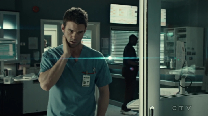 VampireDiariesWorld-dot-org_SavingHope3x02-2300.jpg