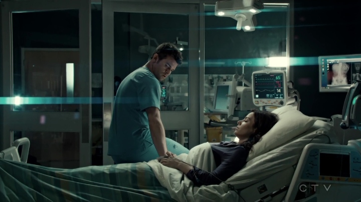 VampireDiariesWorld-dot-org_SavingHope3x02-2309.jpg