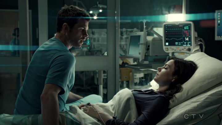 VampireDiariesWorld-dot-org_SavingHope3x02-2404.jpg