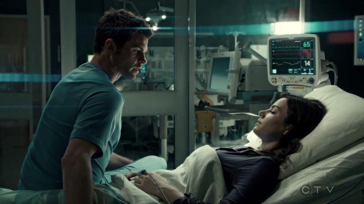 VampireDiariesWorld-dot-org_SavingHope3x02-2405.jpg