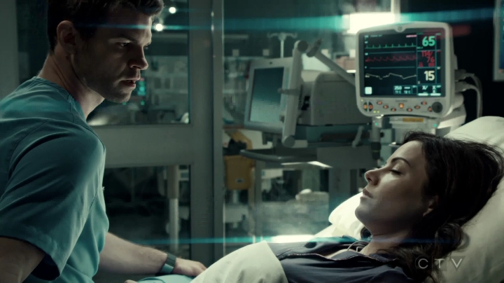 VampireDiariesWorld-dot-org_SavingHope3x02-2421.jpg