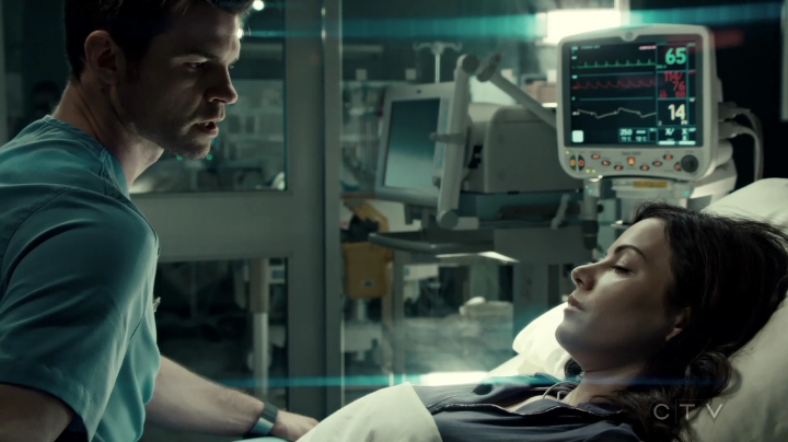 VampireDiariesWorld-dot-org_SavingHope3x02-2426.jpg