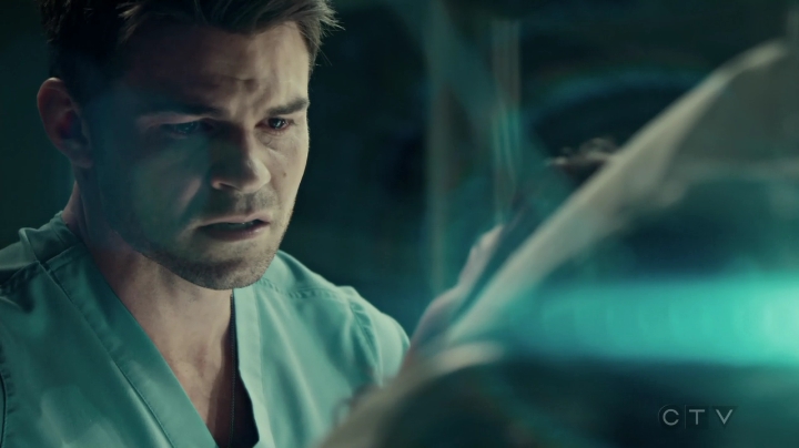 VampireDiariesWorld-dot-org_SavingHope3x02-2448.jpg