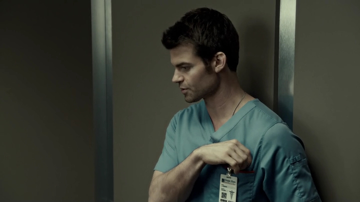 VampireDiariesWorld-dot-org_SavingHope3x03-0261.jpg