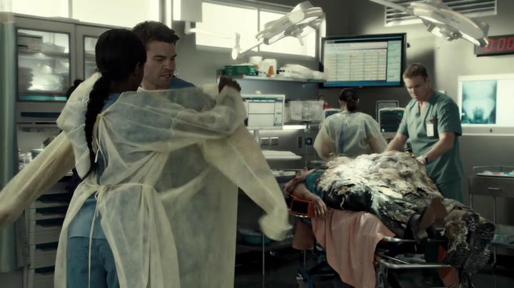 VampireDiariesWorld-dot-org_SavingHope3x03-0336.jpg